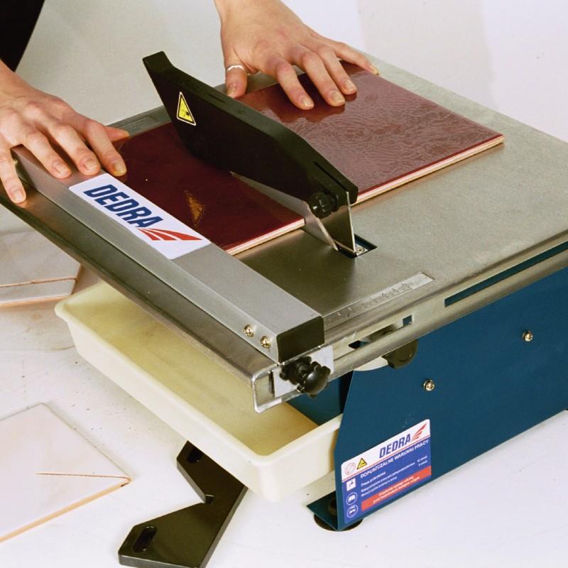 Burkolólap vágó 650W, 180mm, asztalméret 420x400mm 0