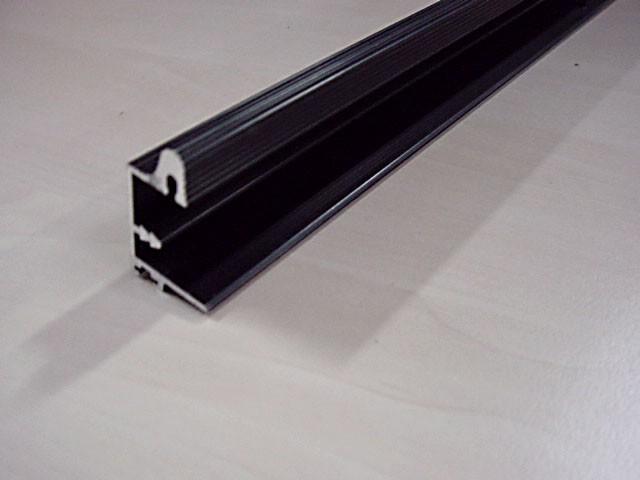 T_ TOLÓAJTÓ BÚTORLAPHOZ 1220 FOGANTYÚ PROFIL 3 fm FEKETE 0