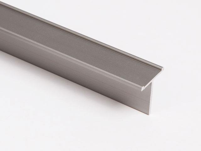 TOLÓAJTÓ BÚTORLAPHOZ ELVÁLASZTÓ ´T´2 PROFIL 3 m PEZSGŐ 0