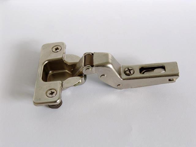 BÚTORPÁNT SALICE C2BBP99 KÖZÉZÁRÓDÓ, CSAPOS NORMÁL NIKKEL 0