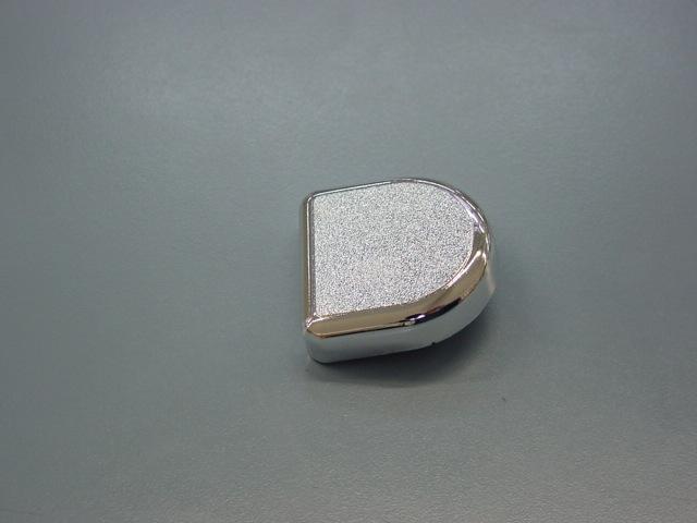 245.0652.26 ÜV.AJTÓPÁNT TAKARÓ KRÓM MINI 0