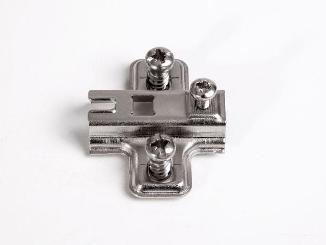 Megszűnt-T_ PÁNTALÁTÉT FGV H=0 EUROCSAVARRAL NIKKEL 0