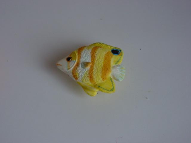 BÚTORFOGANTYÚ H 025-57 HAL GOMB SÁRGA 0