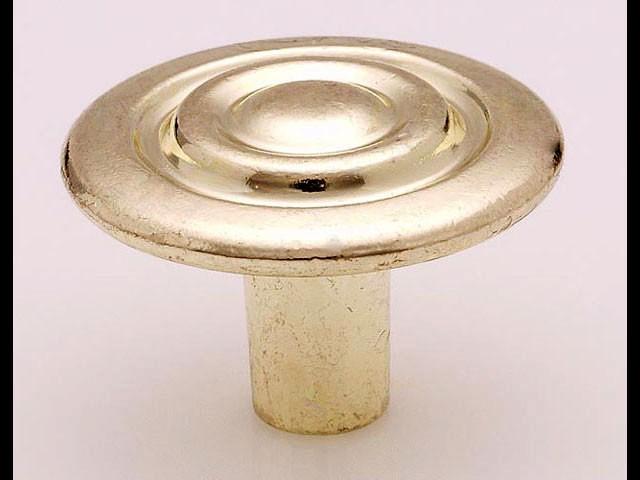 Megszűnt-BÚTORFOGANTYÚ 920-28 GOMB ARANY 0