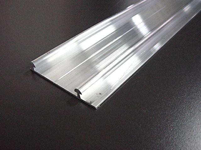 T_ TOLÓAJTÓ BÚTORLAPHOZ 1210 ALSÓ VEZETŐSÍN 3 fm ALUMÍNIUM 0