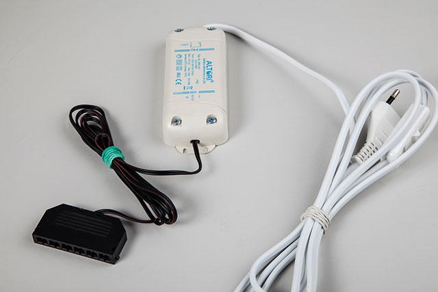 LED TRANSZFORMÁTOR ++ FEHÉR 15W + AMP + KÁBELSARU 0